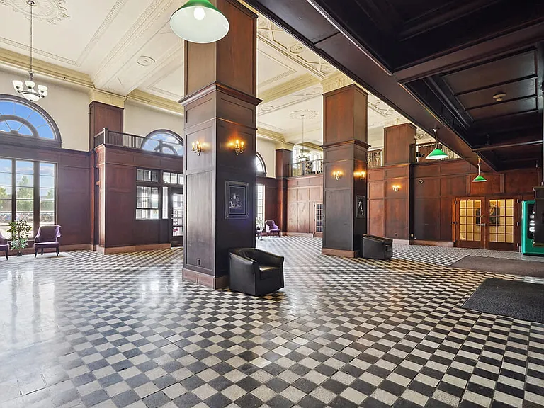 Black & White Checkerboard Entrance