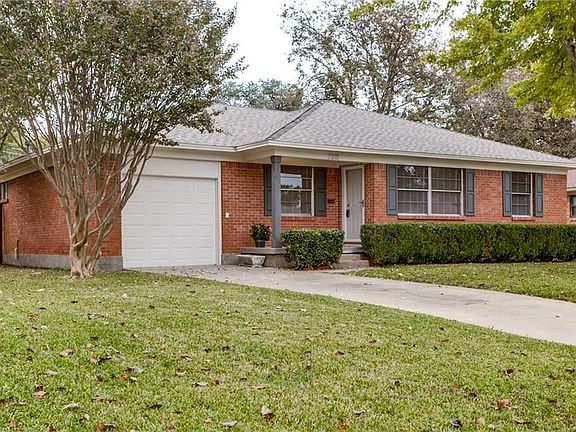 2nd image of 2318 Wildoak Dr