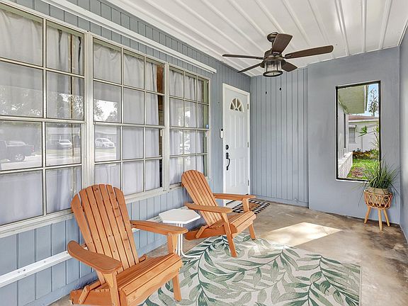 4th image of 265 NE Mainsail Street