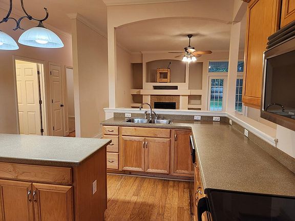 4th image of 5429 Calder Dr