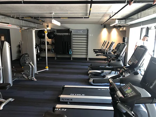 Rented by Vertical Real Estate LLC | media 9