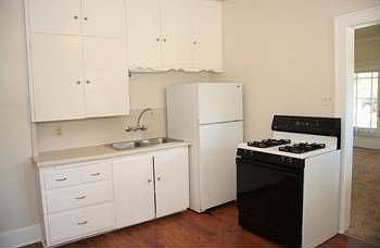 5th image of 1030 Lincoln St