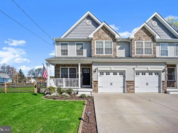 148 W Woodland Ave, Penndel, PA 19047