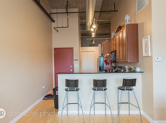 4th image of 1550 S Blue Island Ave Unit 302