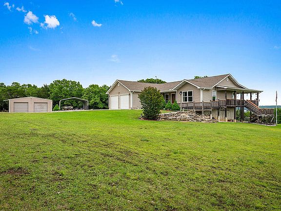 3rd image of 274 Country Ln