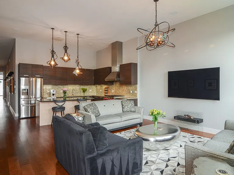 134 S Aberdeen St #6 — Photo 5
