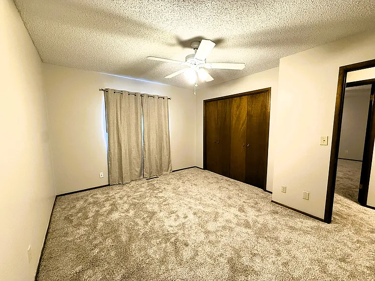 1325 N Denene Ln — Photo 16