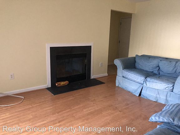 3rd image of 20256 Shipley Ter APT 101
