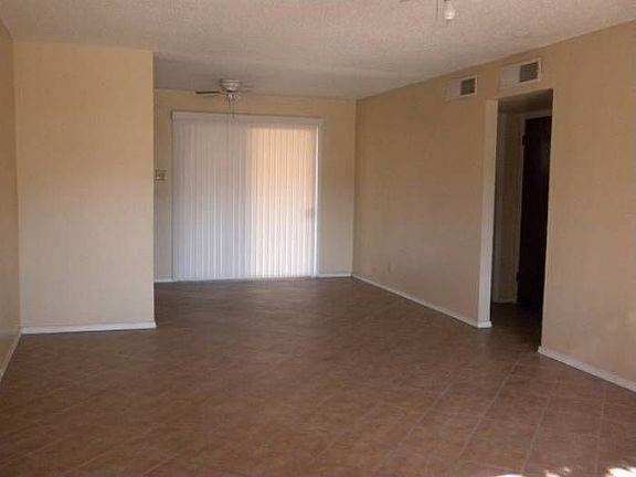4th image of 9404 Montgomery Dr