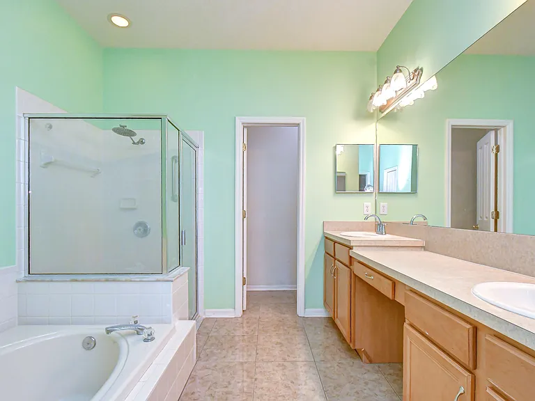 31501 Shaker Cir — Photo 32