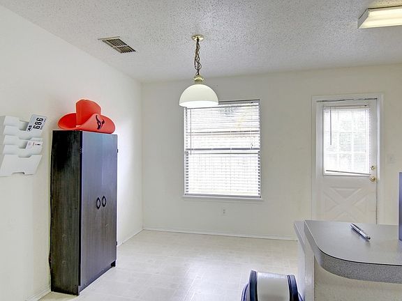 3rd image of 7837 Wolverine Dr