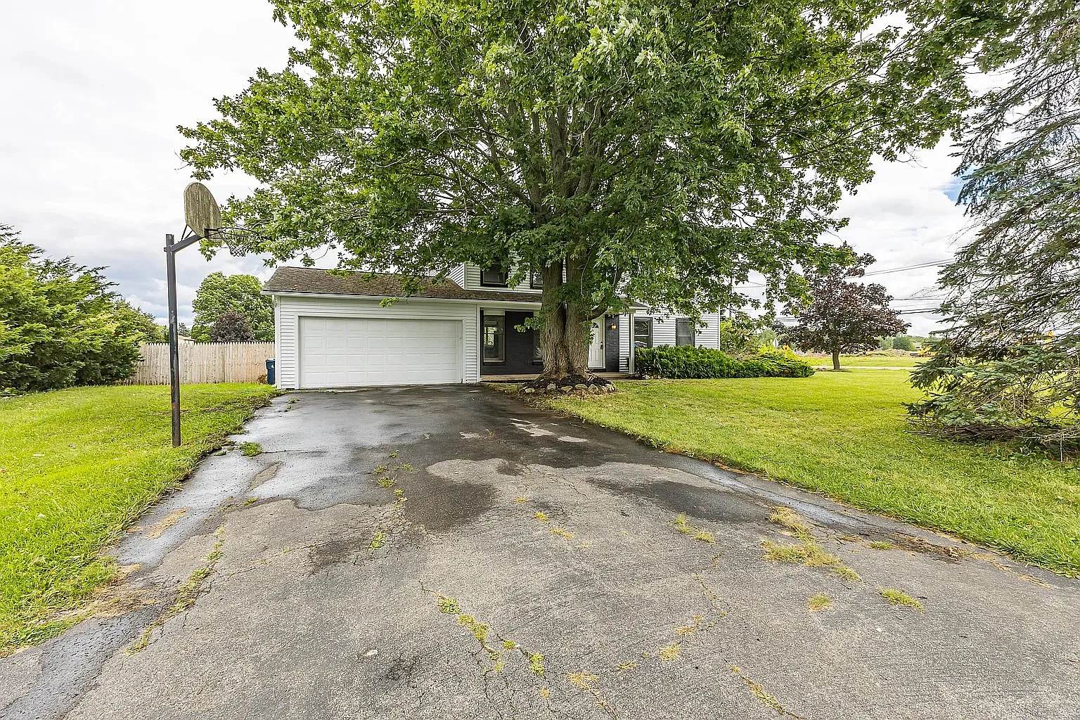 4 bed, 1886 sqft, $3,400 — Photo 4