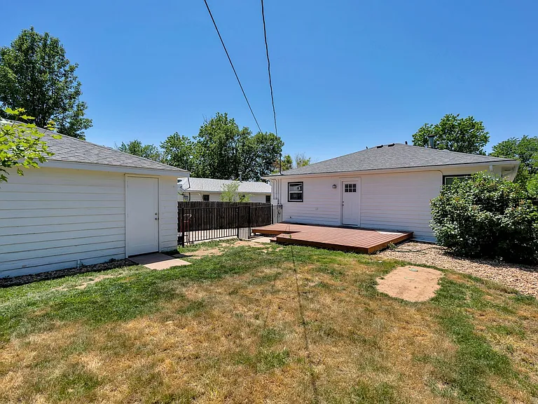 4020 S. Bannock Street — Photo 11