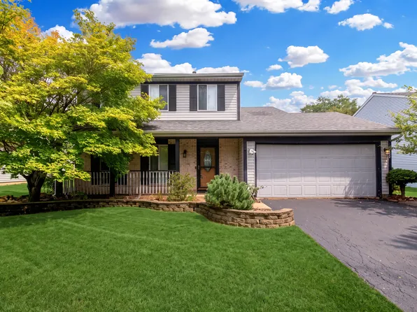 144 Red Cedar Dr, Streamwood, IL 60107