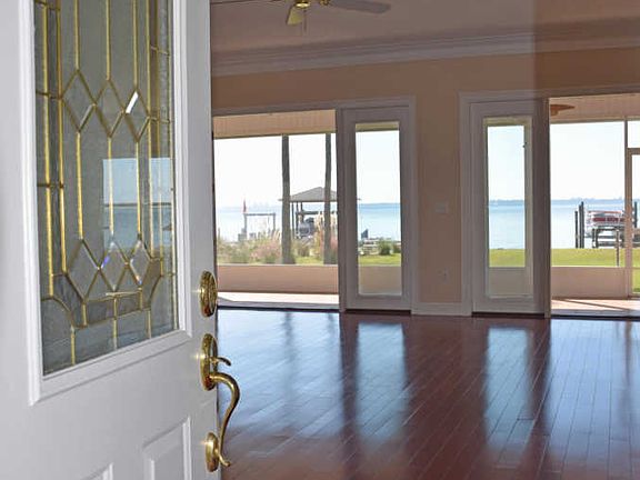3rd image of 251 Yacht Club Dr