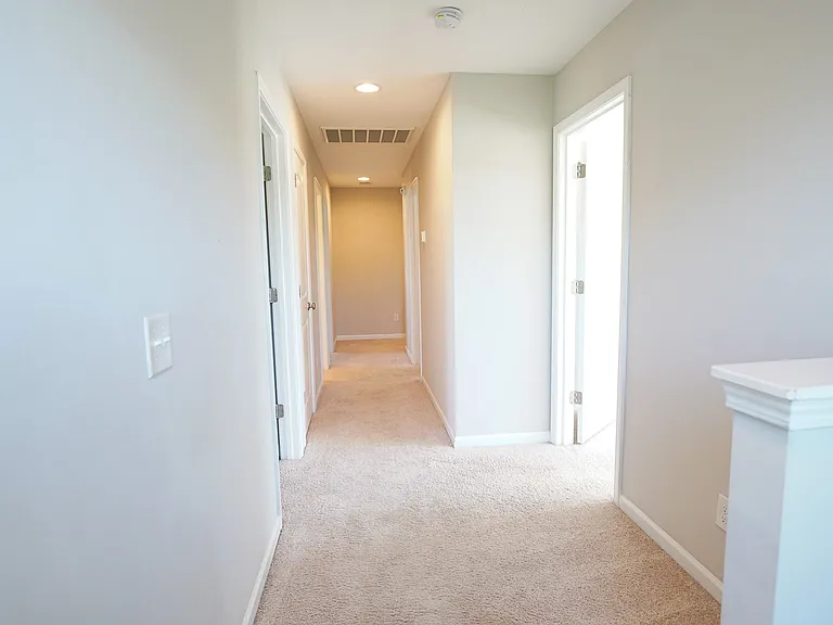 215 Shelton St — Photo 15