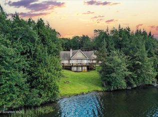 65 Run A Muck Ln, Thompson, PA 18465