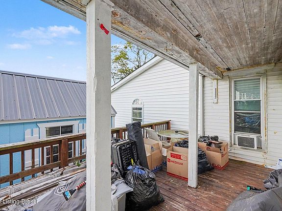 4th image of 690 Hill Grove Rd