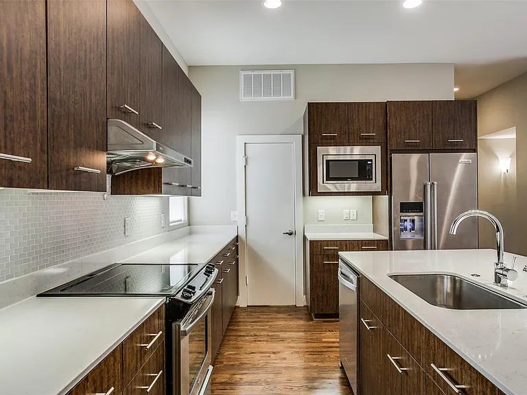 2325 Stutz Dr #41 — Photo 10