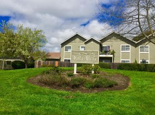 678 Santa Alicia Dr, Rohnert Park, CA 94928