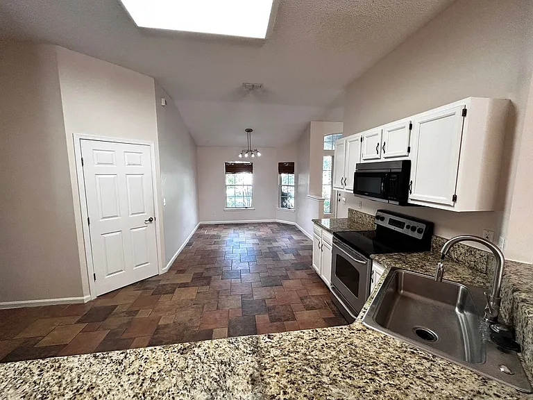 1449 Blue Heron Ln E — Photo 21