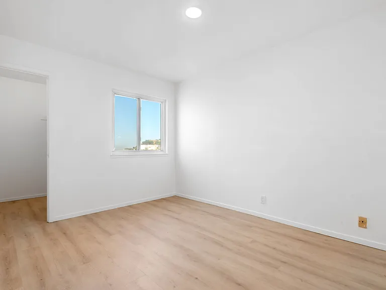 3334 San Bruno Ave #7 — Photo 5