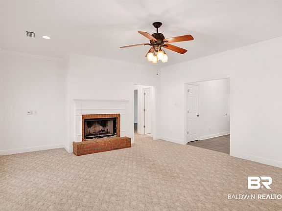 5th image of 8520 Vintage Woods Dr