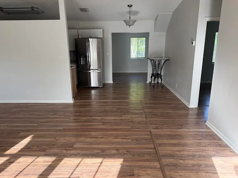 1240 SW 73rd Ave — Photo 6