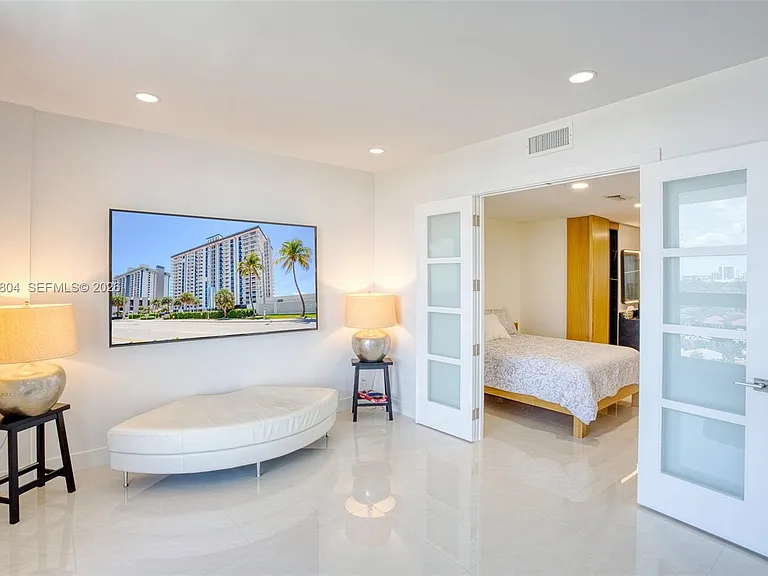 1500 S Ocean Dr #PHE — Photo 6