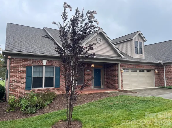513 26th Ave NE, Hickory, NC 28601
