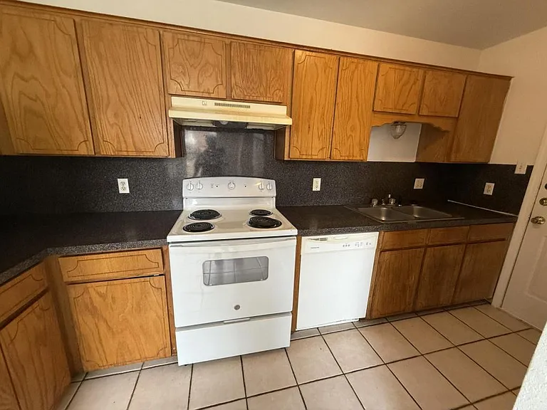 1210 Industrial Blvd #D — Photo 7