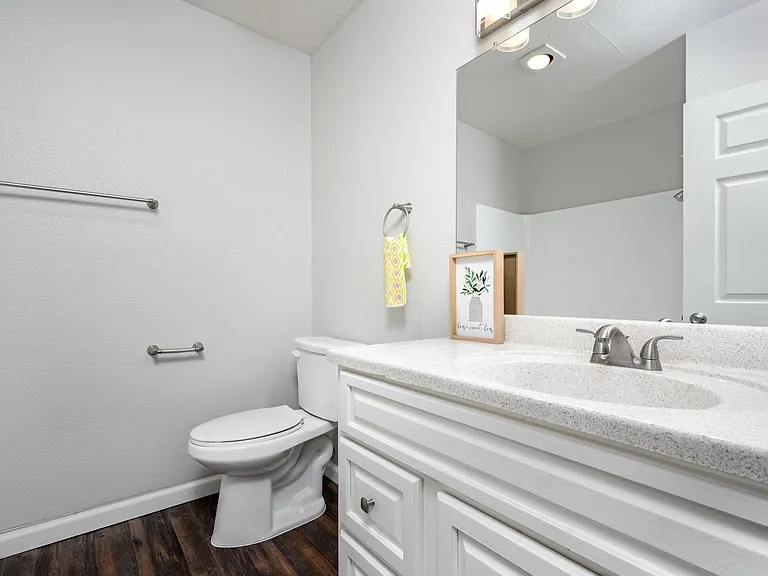 Point Loma Bay Apartments | Coastal Living Near the Beach — Photo 43