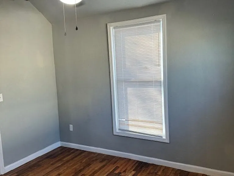 803 W Cherokee St — Photo 18