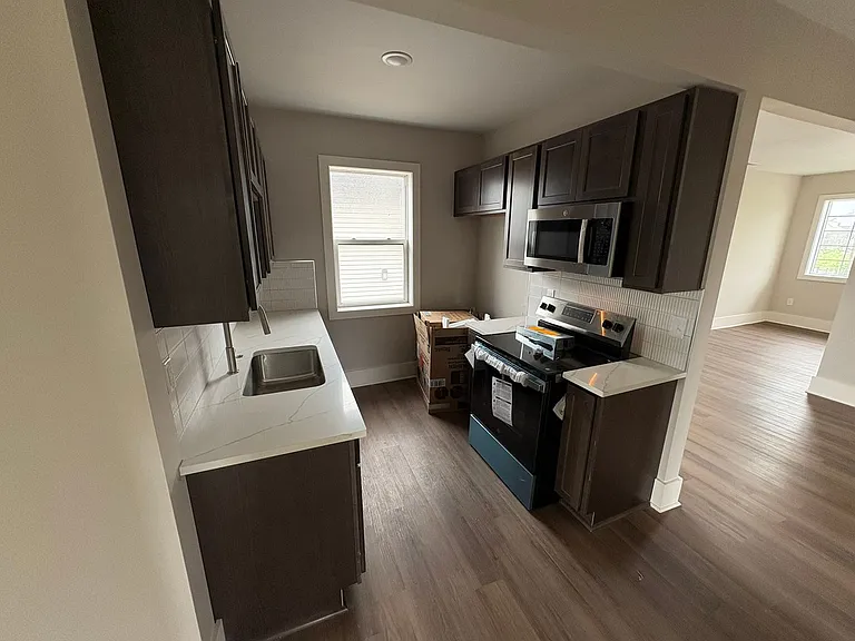 7436 Oakland St — Photo 24