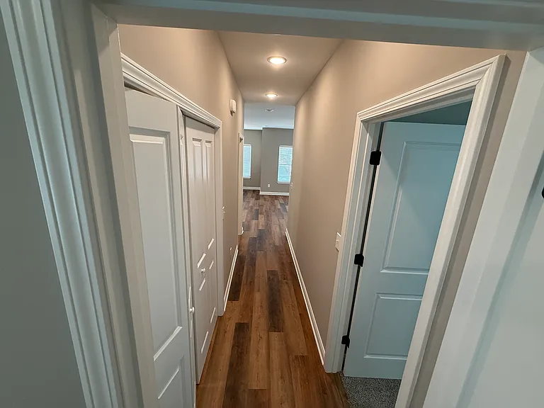 826 Rosemary Ln — Photo 4