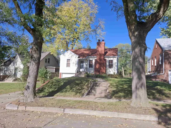 135 W Stewart Ave, Sioux City, IA 51104