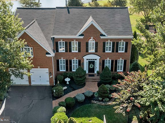 5th image of 5497 Sherman Oaks Ct
