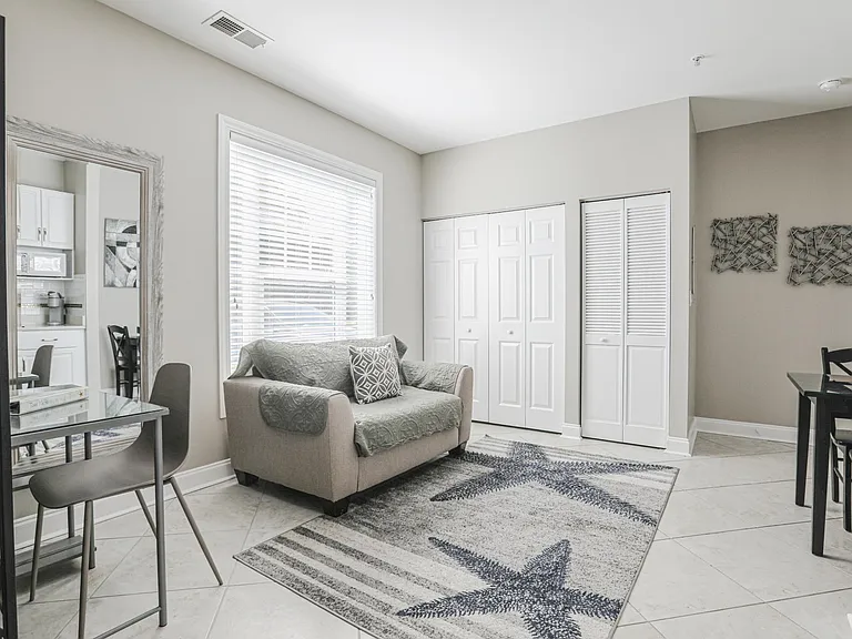 112 Cypress Point Ct #106B — Photo 10