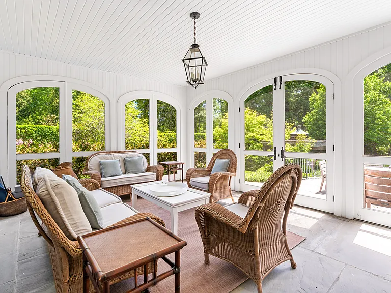 Carriage Ct — Photo 11