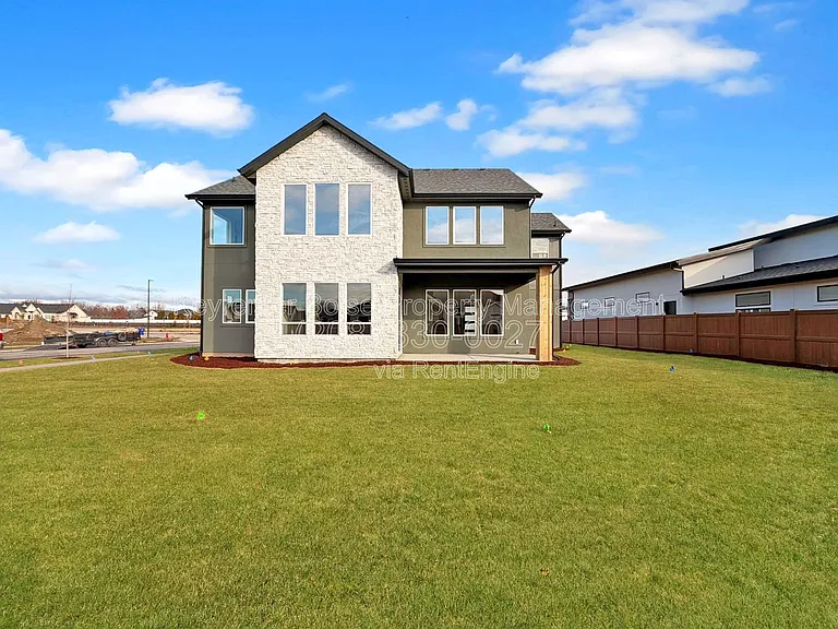 891 N Gracie Ave — Photo 18