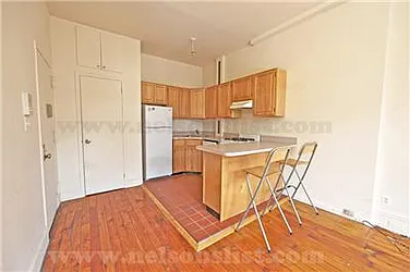 Rented by R New York