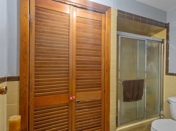 1201 Bergenline Avenue image 16 of 22