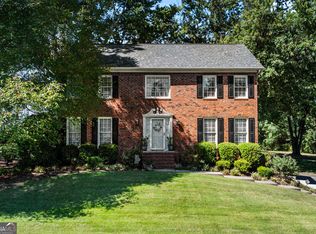 2451 Meadowglen Trl, Snellville, GA 30078