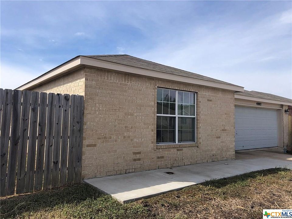 2nd image of 4002 Fieldcrest Dr