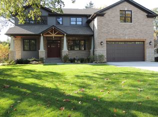 841 E Glenwood Rd, Glenview, IL