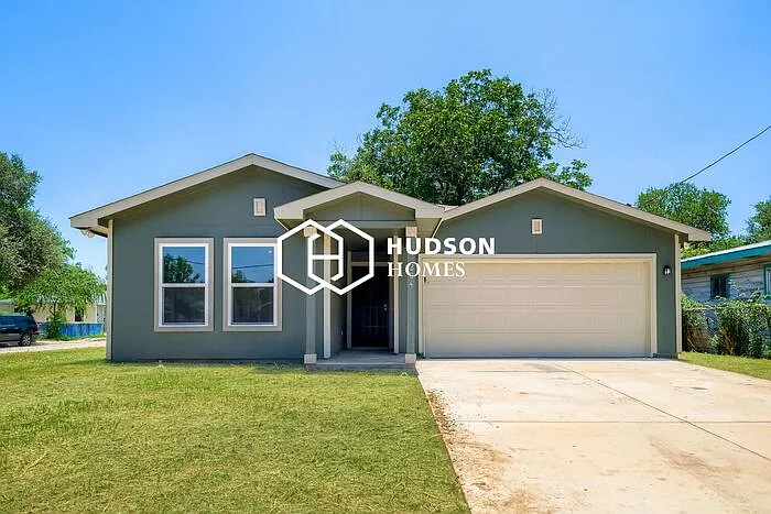 204 Coronado Ave