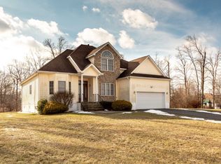 14 Arbor Ct, Wappingers Falls, NY 12590