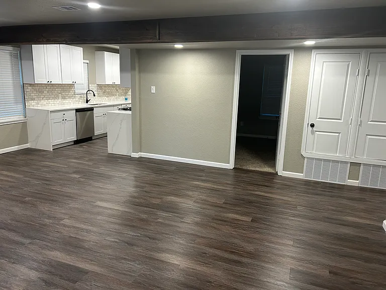 10312 Desdemona Dr — Photo 10