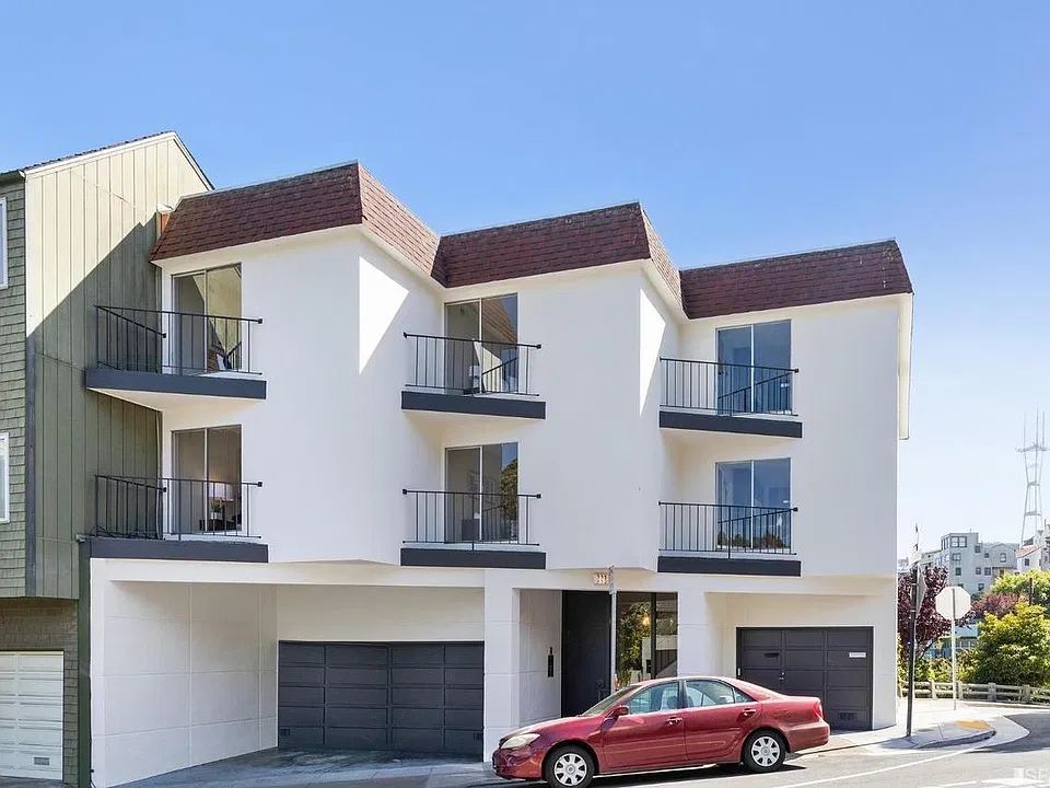 335 Roosevelt Way
