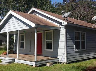 214 Hays Rd, Oyster Creek, TX 77541